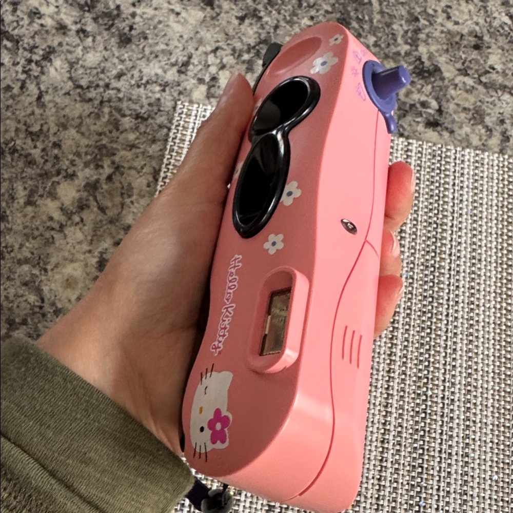 Sanrio Hello Kitty Vintage Retro Polaroid I-Zone Pink Camera 2003 Y2K - Picture 11 of 11